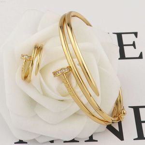 Bracelets de bijoux de luxe de créateur classique, Bracelets plaqués or 18 carats pour femmes, bijoux à ongles simples