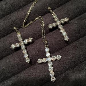 Klassieke Mode-sieraden 925 Sterling Zilver Volledige Ronde Cut White Topaz CZ Diamond Lucky Gemstones Cross Hanger Necklac185I