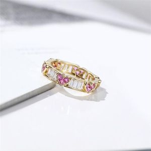 Klassieke Fijne Sieraden 925 Sterling SilverGold Vul Roze Saffier CZ Diamant Edelstenen Hartvorm Vrouwen Wedding Band Ri2604