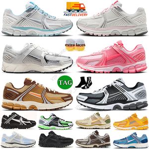 Classique Vomero 5 Chaussures de course hommes femmes designer sneaker athlétique jaune corail craie triple bleu noir panda formateurs de sports de plein air baskets coureurs