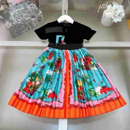 Classics Vêtements de bébé Broidered Letters Princess Dress Kids Tracksuits Tails 90-150 cm Flower Print Girls T-shirt et jupe longue plissée 24MA
