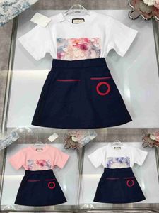 Classics Baby Tracksuits 3D Printing Floral Girls Hobe Suit Kids Designer Clother Taille 100-150 cm T-shirt et jupe plissée kaki 24april