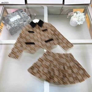 Classiques bébé Survêtements KIDs robe formelle fille Manteau ensemble Taille 100-160 Lettre logo grille design veste et jupe plissée Jan20