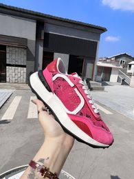 Classics Designer Shoes Athletic Chaussures Femmes hommes Sports Lace et Mesh Lacerunner Chaussures Luxury Valentinosneakers Running Woman Trainers 7121