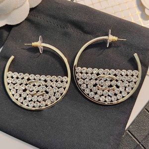 Classiques Designer Lettre Goujons Perle Diamant Boucles D'oreilles Marque Stud Bijoux 925 Boucle D'oreille En Argent Hommes Femmes Bijoux De Mariage Cadeaux D'anniversaire Accessoires De Mariage