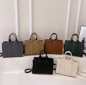 Clásicos Diseñador Bolsa de asas Bolsos de hombro de lujo Bolso Four Seasons Ocio Bolso cruzado Moda Negro Grandes nuevos bolsos regalo de alta calidad