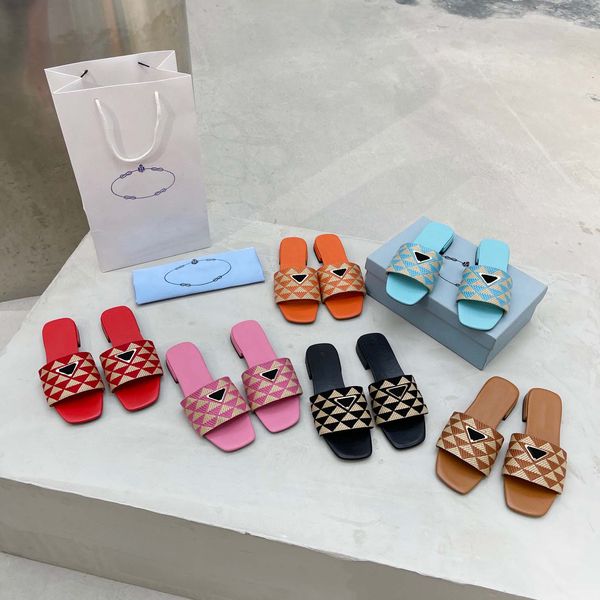 clásicos Diapositivas de tela bordadas Zapatillas multicolores Mules blancos y negros con tiza beige Chanclas para el hogar para mujer Sandalias casuales Sandalias planas de cuero de verano Suela de goma