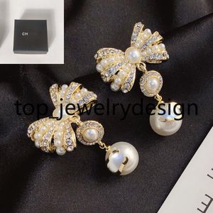 Classics Flower Pearl Earrings Designer Letter Studs Pearl Diamond Oreing Bringle Design Brand Stud Bijoux 925 Silver Men Womens Wedding Bijoux d'anniversaire Cadeaux avec boîte
