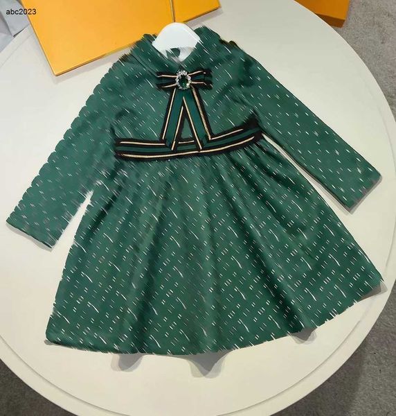 Robe de fille classique Logo imprimé robes d'enfant à revers Taille 110-160 Pierres précieuses vertes noeud papillon bébé jupe de créateur robe pour tout-petit Dec10