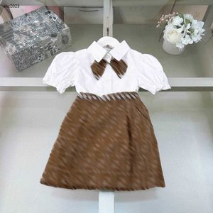 Classics Girls Dress Suit Baby Tracksuit Summer Kids Designer Vêtements Taille 90-150 cm Short Shirt et Jupe cloutée en diamant 24april