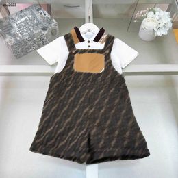 Classics Kids Tracksuits T-shirt Set Babykleding Maat 110-160 cm Letter Jacquard Rapel Polo Shirt and Suspender Pants 24mar