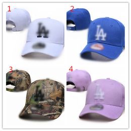 Klassiekers Letterborduurwerk Baseball Cap Mode Heren en Dames Reizen Gebogen rand Eend Tong Cap Muts Outdoor Vrije tijd Zonnescherm Hoed Ball Caps N11.01