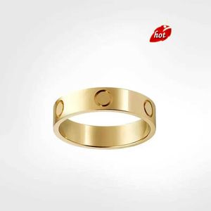Classics Love Ring Designer pour femmes 4 mm 5 mm 6 mm 18 km plaqué avec diamants bijoux amateurs de mariage Boîte-cadeau d'anniversaire Z7K4