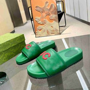 Klassiekers sandalen hiel slippers dames rubber mode sandaal vrouwen bloeit platschoenen glijbaan ontwerper sandaal 240515