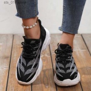 Klassiekers Stijl Dames Kleed Knit Sneakers Fashion Woman Brand Lichtgewicht Running Sports Casual Ladies Flat Shoes T230830 EEA1