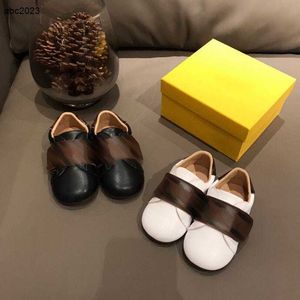 Klassiekers peuter schoenen comfortabel en zachte babyschoenen maat 20-25 doos verpakkingsbrief afdrukken baby wandelschoenen 24mar