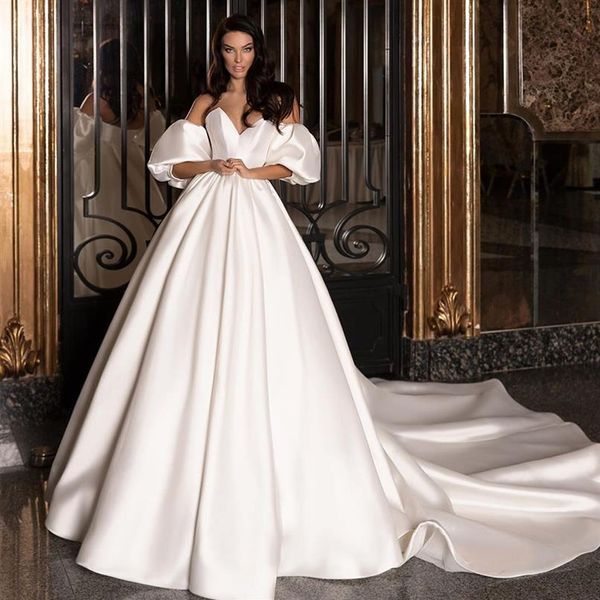 Chic A Ligne Manches Courtes Robes De Mariée Col En V Robes De Mariée Balayage Train Satin robe de mariee285U