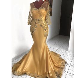 Classy Gold Beaded Mermaid Moeder van de Bruid Jurken V-hals Lovertjes Lange Mouwen Avondjurken Satijn Plus Size Bruiloft Gastjurk