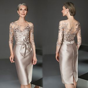 Robes de mère de la mariée courtes en dentelle chic avec ceinture fourreau col bateau demi-manches robe d'invité de mariage longueur au genou robes de soirée en satin