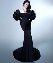 Classy Black Sweet Coute Neck Velvet Velvet Celebrity Robes avec manches sirène satin crêpe Sweep Train Zipper Robes de bal pour femmes