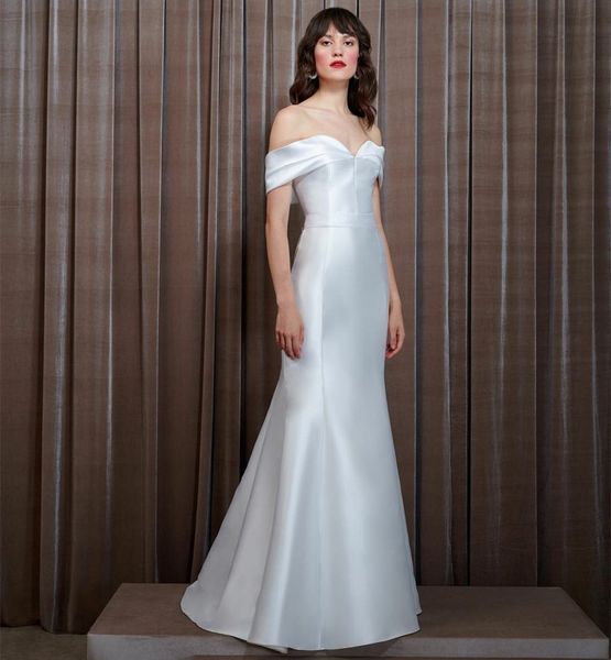 Long satin plissé des robes de mariée à l'épaule satin Sirène zipper de retour ivoire