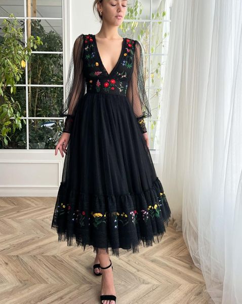 Vestidos de fiesta cortos con clase, cuello en V, tul con mangas largas hinchadas, bordado de encaje, una línea de té, vestidos de fiesta para mujer