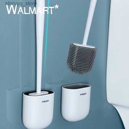 Reinigingsborstels Aan de muur gemonteerde, punch-vrije toiletborstelset zonder sporen Toiletreinigingshulpmiddel Siliconen toiletborstel met lange steel en zachte haren L240304