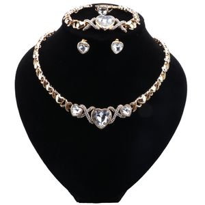 Duidelijke kristal hartvorm hanger goudkleur ketting sets voor vrouwelijke oorbellen ring elegante bruidsarmband