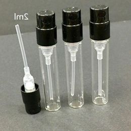 Bouteilles vides de tube de parfum en verre clair 2ml avec la buse noire Whvra