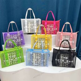 Sacs à main en maille transparent sac fourre-tout de marque colorée de grande capacité de grande capacité transparent jelly de plage de plage sacs concepteurs femmes pvc bottes d'épaule