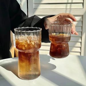 Taza de vidrio a rayas transparente ondulación bebida bebida cocina moderna vintage vasos bebidas bebidas para tazas de café de cristalería acanalada única