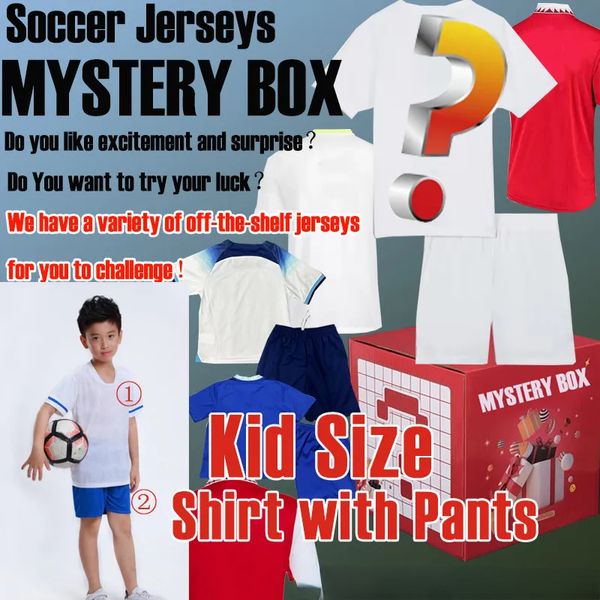 Liquidación de misterio Box Jerseys de fútbol Tamaño de niños Cualquier equipo Cualquier nombre y temporada de número Calidad tailandesa Una venta de camisas de fútbol de venta de liquidación con pantalones