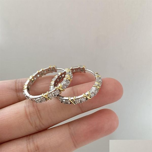 Tornillo de clip-On Back ChoUcong Clip Pendiendo Joyería de moda simple de 18K Relleno de oro blanco Topacio Cz Diamante Gemstones Mujeres para Lov Ot3kb