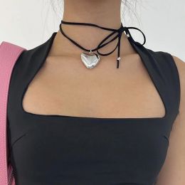 Clips Love Heart Pendant Pendant Black Rope Tie Collier Collier pour femmes Élégant Minimaliste HARAjuku Ribbon inhabituel Bijoux de chaîne de cou longue