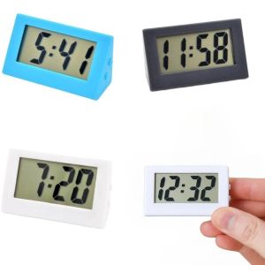 Horloges 1pc Mini LCD Tableau numérique Tableau de bord Horloge électronique pour le bureau Home Bureau silencieux Temps de bureau Affichage Clock Mini Wekker