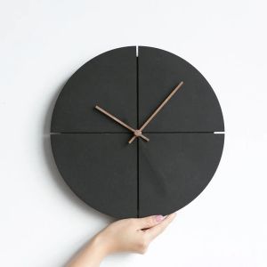 Horloges 1pcs Mur en bois horloge nordique minimaliste salon cuisine personnalité ménage noire mural horloge décoration maison décoration
