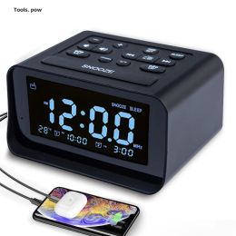 Clocks Digital Alarm Radio Radio avec USB Charging Port Electric Clock Brightness Forme ALARMABLE Volume d'alarme FM Timer de la minuterie de sommeil