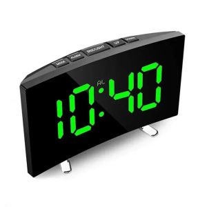 Horloges Nouvelles horloges d'alarme numériques LED de surface incurvée Mode électronique Mode nocturne Snooze Horloges de table de bureau pour décoration de maison