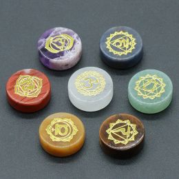 Cloisonne 7 PCS Chakra Natural Crystal Stones Beads Kleurrijke gegraveerde symbolen Yoga Stone voor sieraden maken Reiki Healing Quartz Set