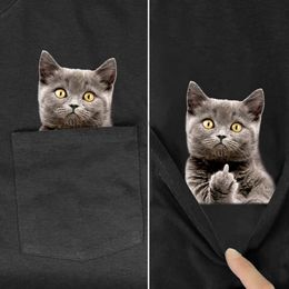 Cloocl Animal Tshirt Brand de mode Summer Pocket Cat Stickers Imprimé Tshirt Men Shirts Hip Hop Tops Funny Cotton Tees 240417