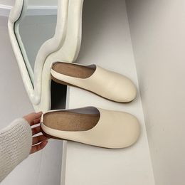 Pantres à bout de près pour femmes Fashion Fashion 2024 Muisseurs d'été Femme Females Chaussures extérieures intérieures Sandales Nouvelles éraflures bronzées