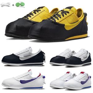 Clot x Hommes Femmes Chaussures de course Sneaker Bruce Lee Varsity Maize Clotez Noir Blanc Forrest Gump Jeu Université Royale Rouge Hommes Baskets Sport Baskets 36-45