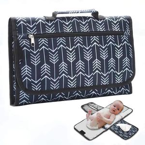 Doekluiers Waterdichte babyaankleedkussen Draagbare multifunctionele luier luiertaskussen Baby moeder Schone hand Opvouwbare mat Babyverzorgingsproducten 231006