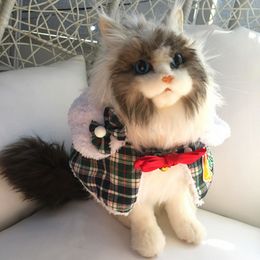 Vêtements chat Noël hiver chaude caisse de compagnie cols de compagnie de plaid cape châle de châle décoration de compagnie de compagnie de Noël