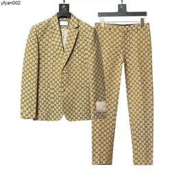 Vêtements créateurs pour hommes Blazers Style Automne Luxury Coat Slim Fit Casual Patchwork Imprimerie de mode masculine Pantalon