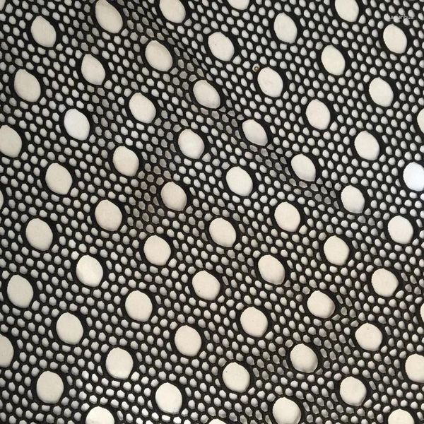 Tissu de vêtements 2024 Promotion Patchwork le tricot Polyester maille gaze matériel règles trou dentelle robe châle vêtement accessoires tissus