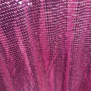 Tissu de vêtements 45 150 cm de haute qualité Rose rouge métallique en métal maille rideaux sexy femme robe de soirée nappe de maillot de bain cosplay