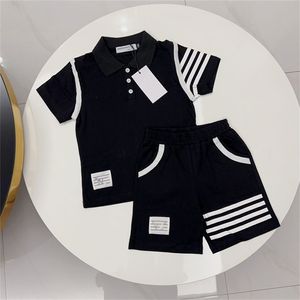 Ensemble de vêtements T-shirt d'été de haute qualité pour enfants 2 vêtements de fête T-shirt à manches courtes et short Taille 90 cm-150 cm A2