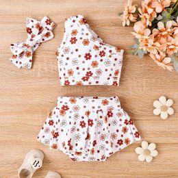 Conjuntos de ropa 0-24m Baby Baby Girls Floral Cloth Set un hombro Tops Shorts con faldas Diadema 3 PCS Summer Summer infante para niños