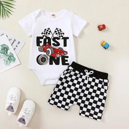 Ensembles de vêtements 2 pièces Baby Boys Set Race Car Imprimé à manches courtes Couper Round Coupper Plaid Contrast Color Shorts